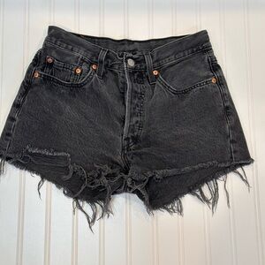 #5 501 Levi’s high waist \size: W26